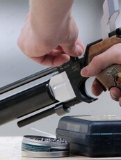 Мастер-класс по стрельбе из спортивного пневматического пистолета и винтовки