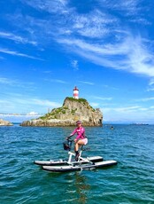 Морская прогулка на водном велосипеде