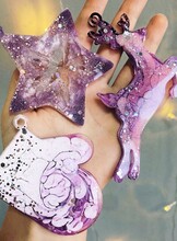 Мастер-класс по эпоксидной смоле «Елочные игрушки»