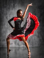 Занятия по соло-латина (бачата, сальса и др.)