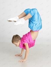 Занятия по акробатике