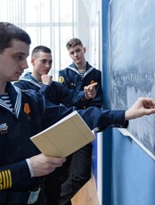 Университетские субботы: занятия в научно-образовательном технологическом центре судостроения и судоремонта