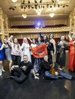 Курс танцев от Ляли Алексаковой: K-pop, восточные, растяжка, русско-народные, современные