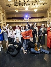 Курс танцев от Ляли Алексаковой: K-pop, восточные, растяжка, русско-народные, современные