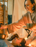 Звуковая релаксация поющими чашами