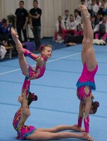 Занятия по акробатике