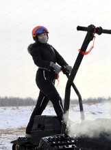 Катания на мотосноубордах