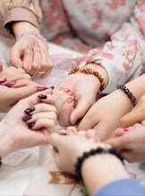 Девичник и мастер-класс "Ресурсный браслет из натуральных камней и минералов"