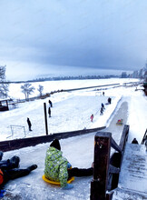 Катание на горке и катке (тюбы, коньки) на "Дельфине"