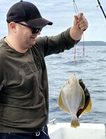Морская рыбалка с рыболовным гидом