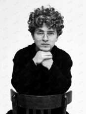 Иван Евтин. Кавер-концерт поющего пианиста «Зарубежные хиты 80-х»