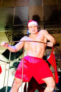 Фотоотчет : SANTA KICKS THE DANCE FLOOR!. Среда, 26 декабря. Изображение 2