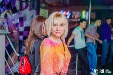 Фотоотчет : ШОУ КАРАОКЕРЫ и Группа DELUXE. Пятница,  5 апреля. Изображение 2