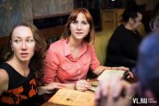 Фотоотчет Trinity Irish Pub: Чемпионат по поеданию гамбургеров. Пятница,  1 апреля. Изображение 9