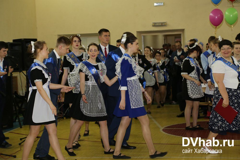 Школа 2016. Школа 10 Хабаровск. Школа Хабаровск 10 директор. Последний звонок Хабаровск. 10 Школа 2016.