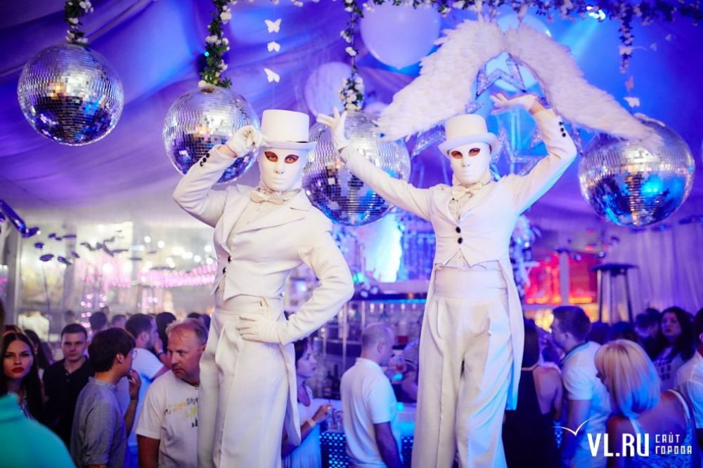 White party. Уайт пати. Вечеринка в белом стиле. Новогодняя вечеринка в белом стиле. Вечеринка в стиле Sensation White.