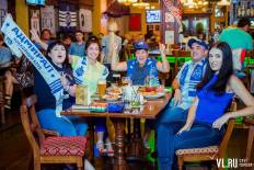 Фотоотчет Trinity Irish Pub: Адмирал-Куньлунь Ред Стар. Понедельник,  5 сентября. Изображение 1