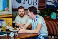 Фотоотчет Trinity Irish Pub: Адмирал-Куньлунь Ред Стар. Понедельник,  5 сентября. Изображение 7