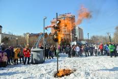 Фотоотчет : Масленица на городских прудах и ж/д районе. Суббота, 25 февраля. Изображение 3