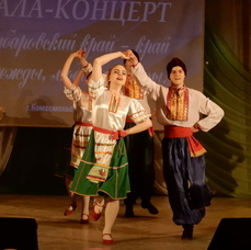 Творческие коллективы школ Комсомольска поздравили родной край с юбилеем 