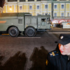 Военная полиция не пускала прохожих на проезжую часть — newsvl.ru