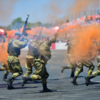 Уходили с площадки десантники в оранжевом дыму — newsvl.ru