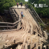 Жители сел Красноармейского района ходят по рухнувшему мосту за продуктами (ФОТО)