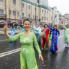 Вьетнамская диаспора шествует в национальных костюмах — newsvl.ru