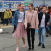 На праздник выпускники надели как вечерние наряды, так и повседневные — newsvl.ru