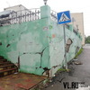 Примыкающая к ТЦ подпорная стена в районе Шилкинской находится на грани обрушения (ФОТО)