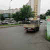 Рядом со стенкой проходит дорога с интенсивным движением — newsvl.ru
