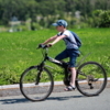 На велосипедах катаются и взрослые, и дети — newsvl.ru