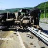 На трассе Седанка – Патрокл перевернулся грузовик с грунтом — newsvl.ru