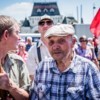 Многие из пришедших на митинг уже находятся на пенсии, но беспокоятся за детей и внуков — newsvl.ru