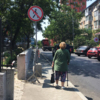 Проход по тротуару запрещен, но люди все равно ходят — newsvl.ru