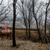 Сейчас на месте запланированного объекта капитального строительства – чистое поле, окруженное красным забором — newsvl.ru