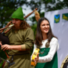 Со сцены во время фестиваля играла средневековая музыка — newsvl.ru