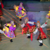 Девчонки в русских народных костюмах порадовали гостей прекрасным танцем — newsvl.ru