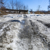 Во льду образовались рытвины от колес автомобилей — newsvl.ru