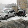 В районе дома № 41 на Сахалинской грузовик потащило на скользкой дороге, и он врезался в припаркованную Toyota Corolla II — newsvl.ru