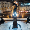 Белые сугробы постепенно сменились грязно-серой смесью снега и песка, которая уже начинает таять с наступлением плюсовых температур  — newsvl.ru
