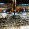 После того, как сюда стали свозить песок, площадь почернела и стала похожа на помойку — newsvl.ru
