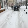 На Адмирала Фокина сотрудники полиции помогают застрявшему автомобилисту — newsvl.ru