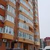 Ранее здесь лопнула труба, и вода залила несколько квартир на последних этажах, причинив немалый ущерб жильцам — newsvl.ru
