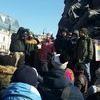 Несколько активистов штаба забрались на памятник Борцам за власть Советов на Дальнем Востоке — newsvl.ru