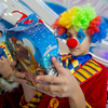 Дети обрадовались подарку от зимнего волшебника — newsvl.ru