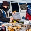 Кедровые орехи и ягоды обычно можно купить у одного продавца — newsvl.ru
