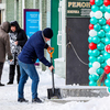 В центре сотрудники организаций очищают свою территорию — newsvl.ru