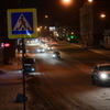 Прибордюрная полоса покрыта большим слоем снега — newsvl.ru
