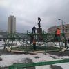 Рабочие приступили к монтажу елки  — newsvl.ru